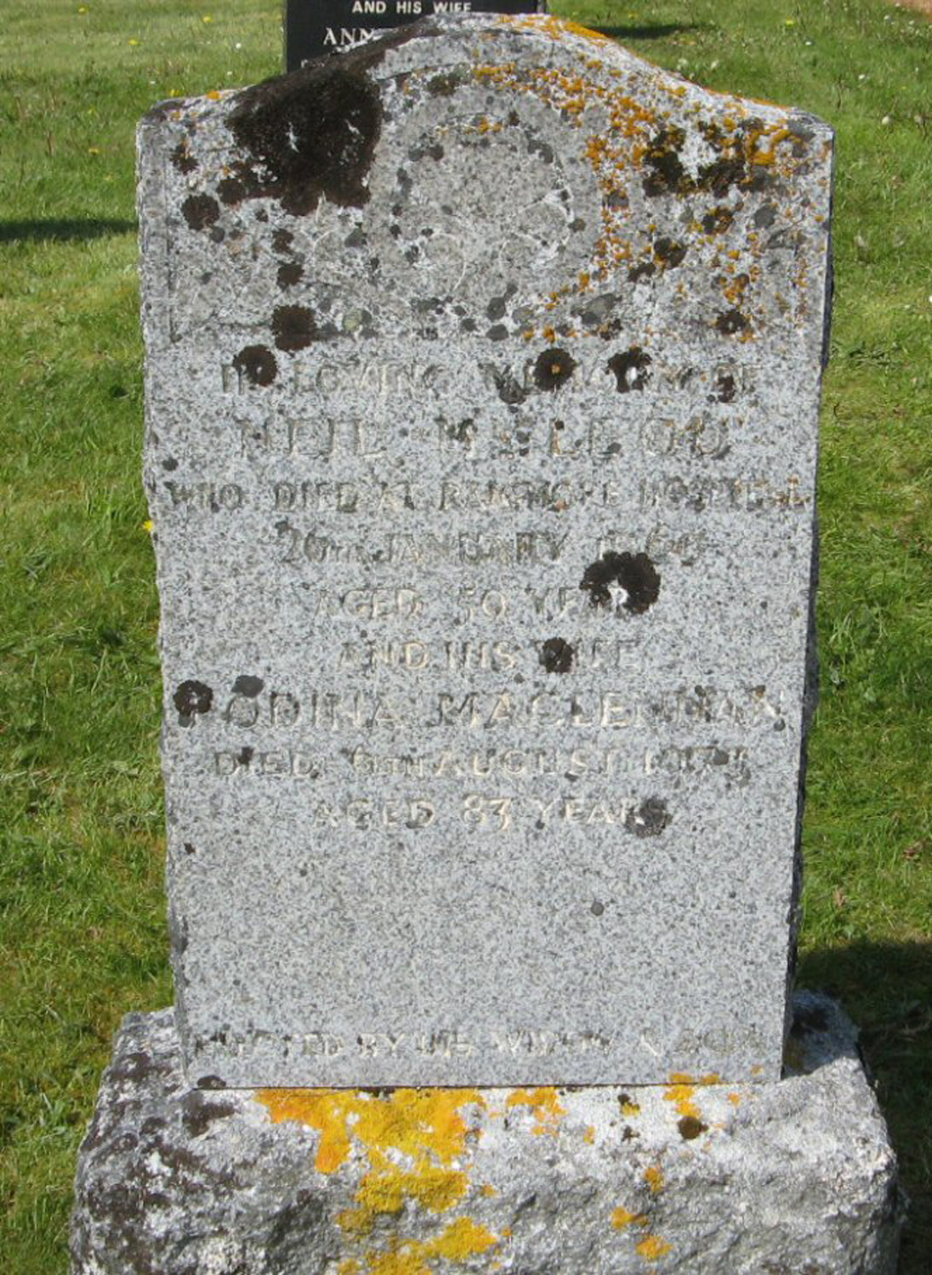 Photo of headstones/Rodina MacLennan died 1973 MI Laide New